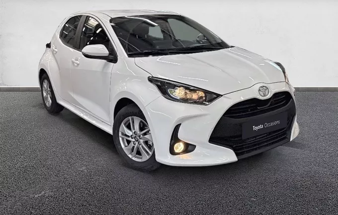 TOYOTA YARIS Hybride 116h Dynamic Business extérieur trois quart avant droit 1103571