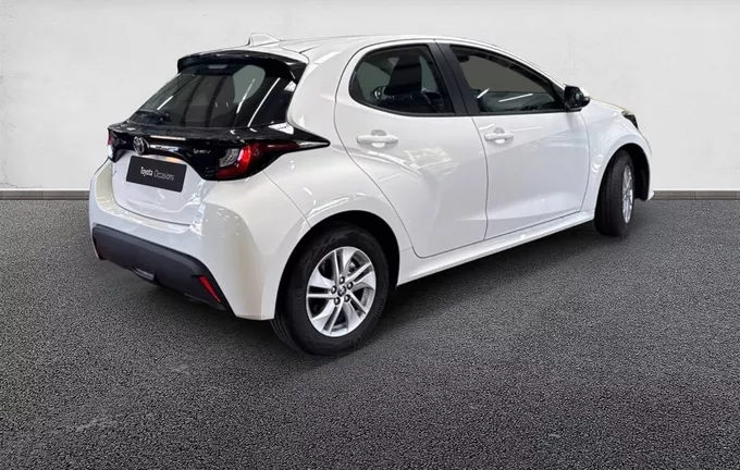 TOYOTA YARIS Hybride 116h Dynamic Business extérieur trois quart arrière droit 1103571