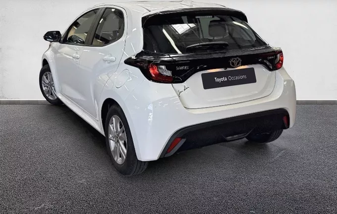 TOYOTA YARIS Hybride 116h Dynamic Business extérieur trois quart arrière gauche 1103571