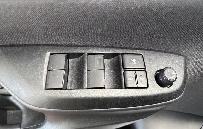 TOYOTA YARIS Hybride 116h Dynamic Business photo 10 1103571