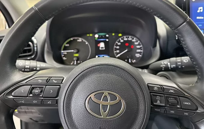 TOYOTA YARIS Hybride 116h Dynamic Business photo 12 1103571