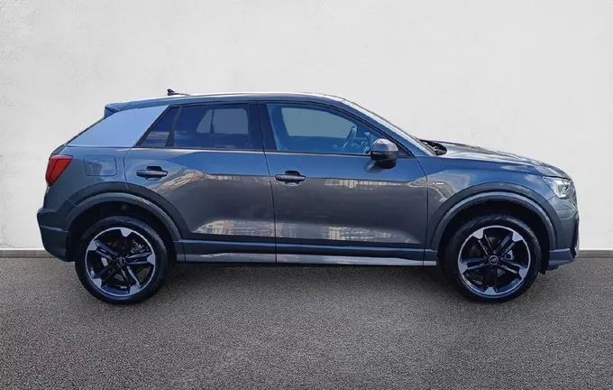 AUDI Q2 35 TFSI 150 S tronic 7 S line extérieur côté droit 2124744