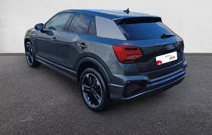 AUDI Q2 35 TFSI 150 S tronic 7 S line extérieur trois quart arrière gauche 2124744