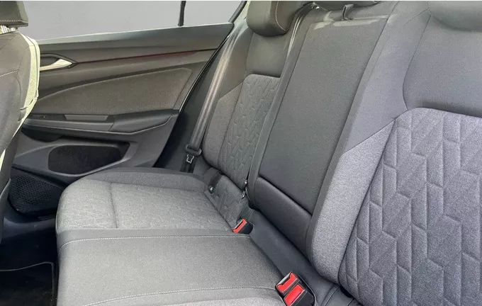 VOLKSWAGEN GOLF 1.5 eTSI EVO2 116 DSG7 VW Edition extérieur arrière 2125151