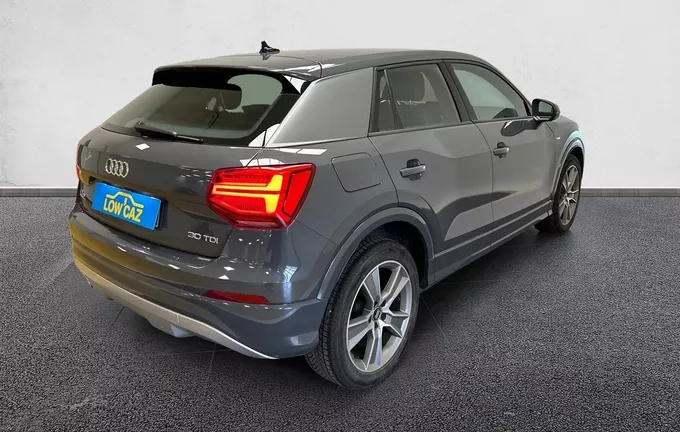 AUDI Q2 30 TDI 116 S tronic 7 S Line extérieur trois quart arrière droit 213114