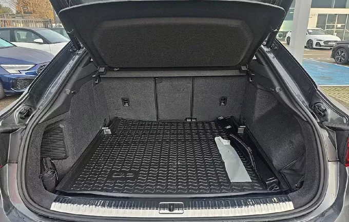 AUDI Q3 Sportback 45 TFSIe 245 ch S tronic 6 S line photo 10 2123683
