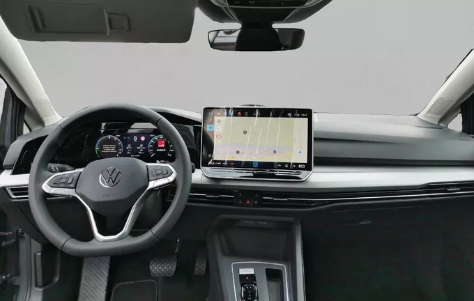 VOLKSWAGEN GOLF 1.5 eHybrid 204 DSG6 Life Plus photo 18 1650