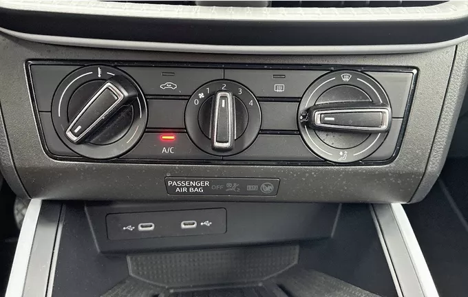 SEAT ARONA 1.0 TSI 95 ch Start/Stop BVM5 Copa extérieur trois quart avant droit 2126973