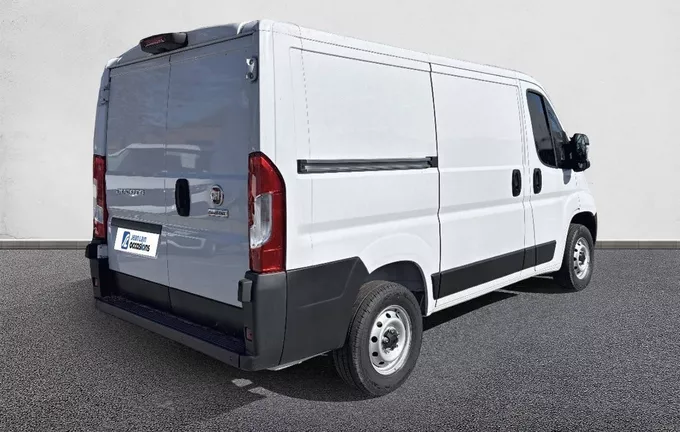 FIAT DUCATO FOURGON TOLE 3T0 L1H1 2.2 JTD MULTIJET 140CH BUSINESS extérieur trois quart arrière droit 105967