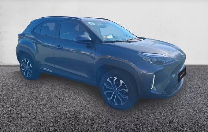 TOYOTA YARIS CROSS Hybride 116h AWD-i Design extérieur trois quart avant droit 1103503