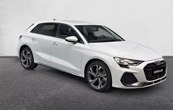 AUDI A3 Sportback TFSI e Hybride rechargeable 204 S tronic 6 S line extérieur trois quart avant droit 5987