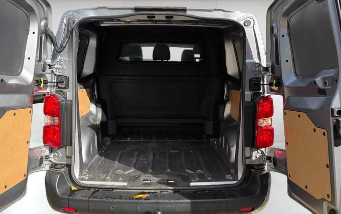 TOYOTA PROACE CABINE APPROFONDIE MEDIUM 2.0L 180 D-4D BVA8 START PACK CONFORT photo 10 1103981