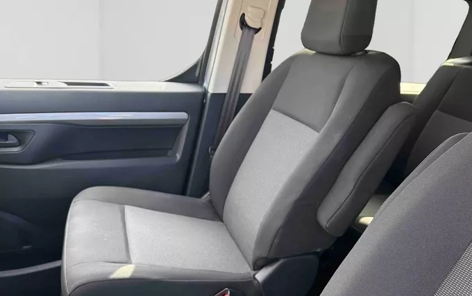 TOYOTA PROACE CABINE APPROFONDIE MEDIUM 2.0L 180 D-4D BVA8 START PACK CONFORT photo 18 1103981