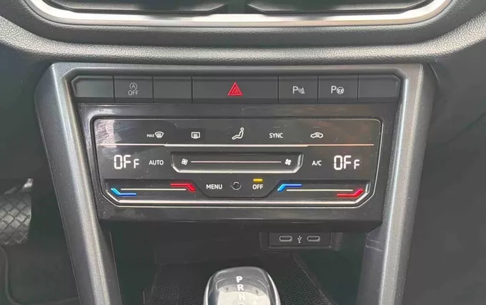 VOLKSWAGEN T-ROC 2.0 TDI 150 Start/Stop DSG7 Style photo 11 213525