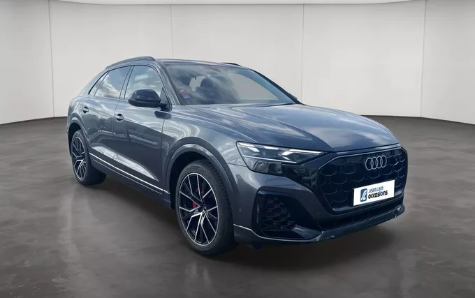 AUDI Q8 60 TFSI e 490 Tiptronic 8 quattro Competition extérieur trois quart avant droit 2132169