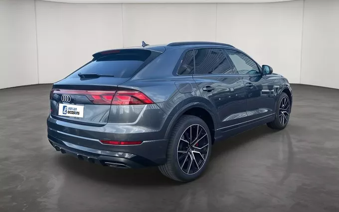 AUDI Q8 60 TFSI e 490 Tiptronic 8 quattro Competition extérieur trois quart arrière droit 2132169