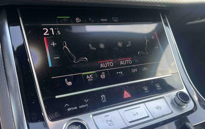 AUDI Q8 60 TFSI e 490 Tiptronic 8 quattro Competition photo 13 2132169