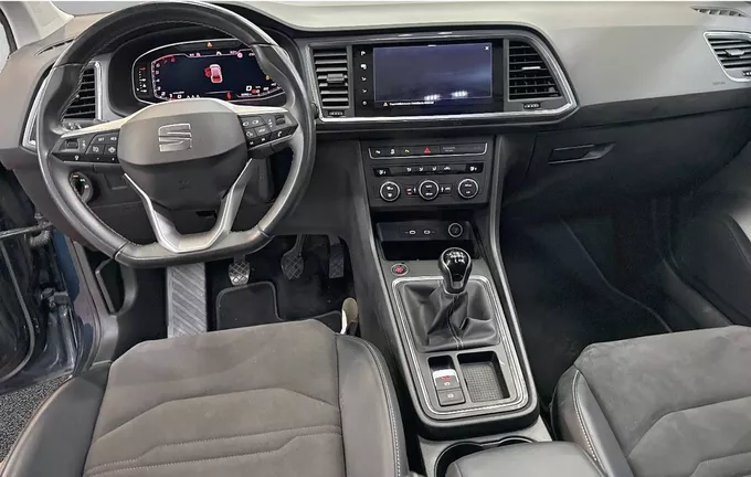 SEAT ATECA 1.0 TSI 110 ch Start/Stop Urban Advanced extérieur trois quart avant droit 2127634