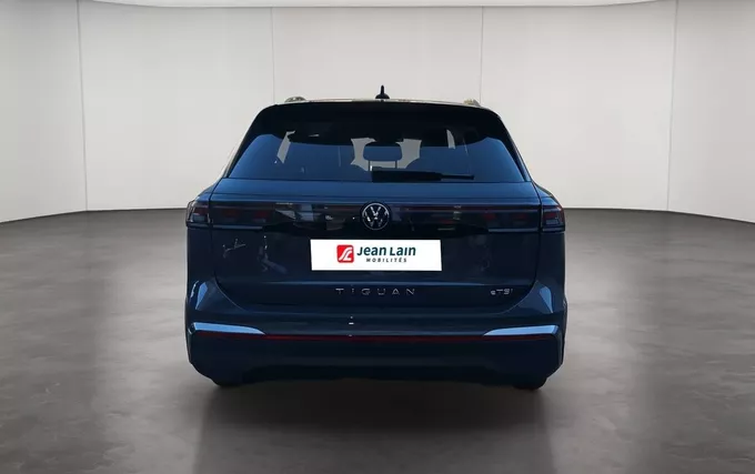VOLKSWAGEN TIGUAN 1.5 eTSI 150ch DSG7 Elegance extérieur arrière 5336