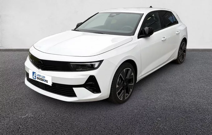 OPEL ASTRA ELECTRIQUE 156 ch & Batterie 54 kWh GS extérieur trois quart avant gauche 990933
