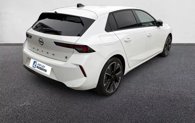 OPEL ASTRA ELECTRIQUE 156 ch & Batterie 54 kWh GS extérieur trois quart arrière droit 990933