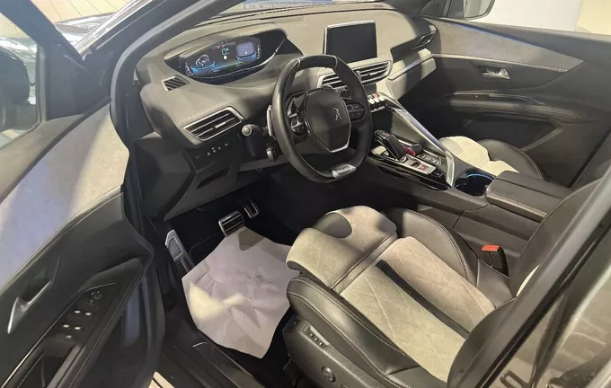 PEUGEOT 3008 Hybrid4 300 e-EAT8 GT photo 11 2128316