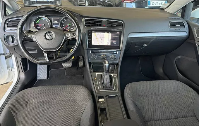 VOLKSWAGEN GOLF E-Golf 136 Electrique extérieur trois quart avant droit 2127454