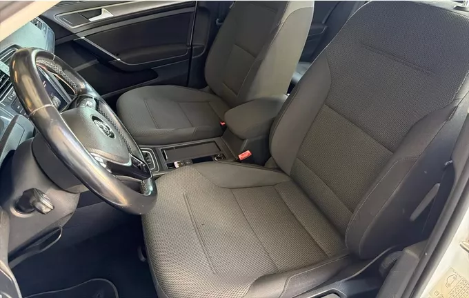 VOLKSWAGEN GOLF E-Golf 136 Electrique extérieur trois quart arrière droit 2127454