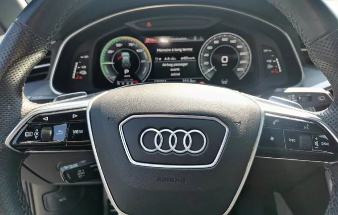 AUDI A6 Avant 55 TFSIe 367 ch S tronic 7 Quattro Competition photo 12 460614