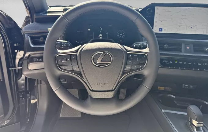 LEXUS UX 300h 2WD F SPORT Design photo 12 147985