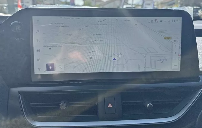LEXUS UX 300h 2WD F SPORT Design photo 15 147985