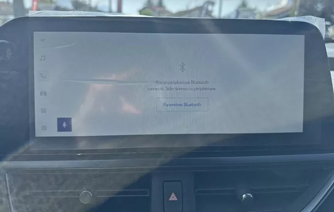 LEXUS UX 300h 2WD F SPORT Design photo 16 147985