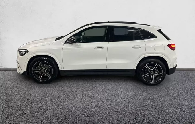 MERCEDES GLA 180 d 8G-DCT AMG Line extérieur côté gauche 2132081