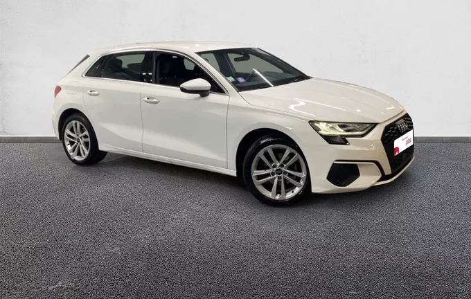 AUDI A3 Sportback 35 TFSI Mild Hybrid 150 S tronic 7 Design extérieur trois quart avant droit 2129076