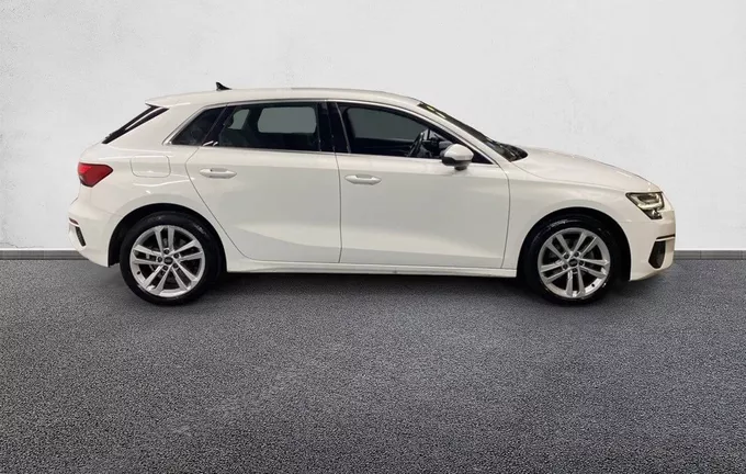 AUDI A3 Sportback 35 TFSI Mild Hybrid 150 S tronic 7 Design extérieur côté droit 2129076