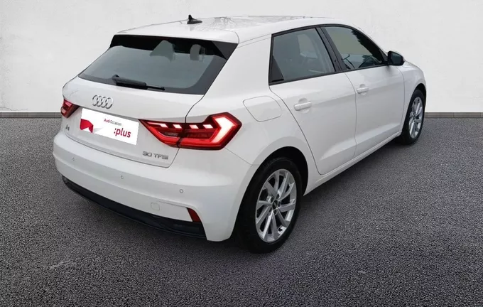 AUDI A1 Sportback 30 TFSI 110 ch BVM6 Design extérieur trois quart arrière droit 2125407
