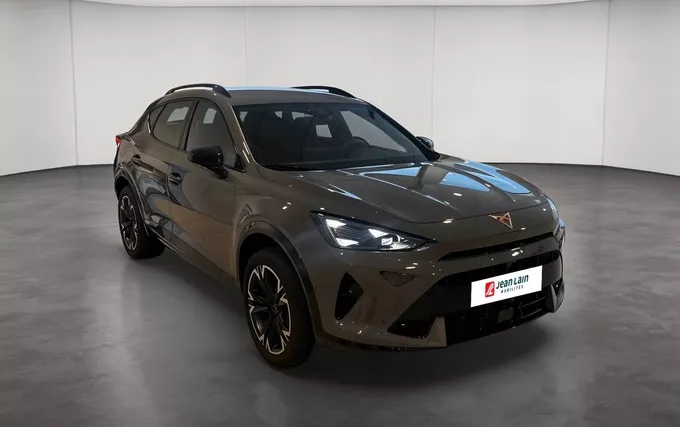 CUPRA FORMENTOR 1.5 eTSI Hybrid 150 ch DSG7 V extérieur trois quart avant droit 1616