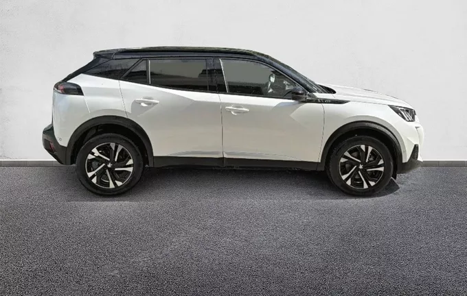 PEUGEOT 2008 BlueHDi 130 S&S EAT8 GT extérieur côté droit 560441