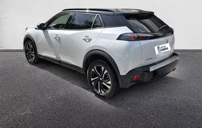 PEUGEOT 2008 BlueHDi 130 S&S EAT8 GT extérieur trois quart arrière gauche 560441