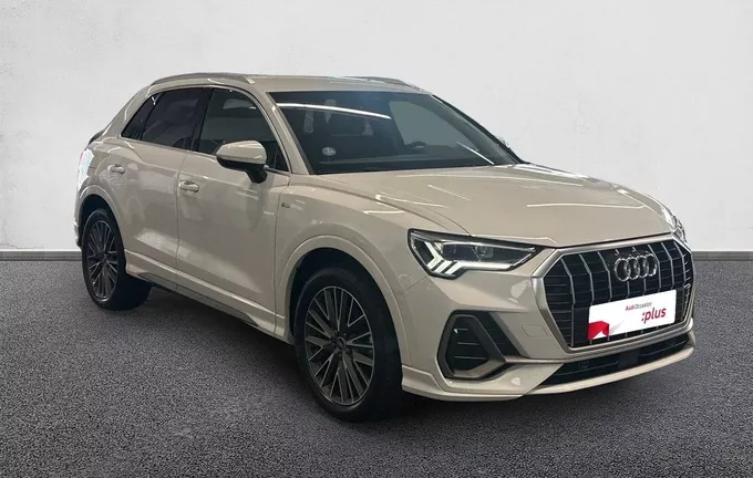 AUDI Q3 35 TFSI 150 ch S tronic 7 S line extérieur trois quart avant droit 2131025
