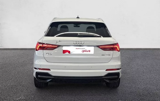 AUDI Q3 35 TFSI 150 ch S tronic 7 S line extérieur arrière 2131025