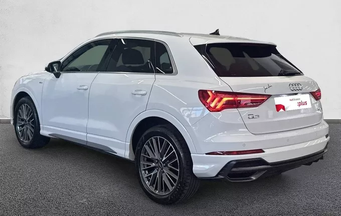 AUDI Q3 35 TFSI 150 ch S tronic 7 S line extérieur trois quart arrière gauche 2131025