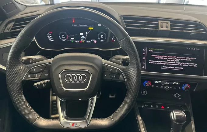 AUDI Q3 35 TFSI 150 ch S tronic 7 S line photo 16 2131025