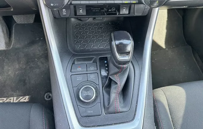 TOYOTA RAV4 Hybride Rechargeable AWD Design photo 13 1103240
