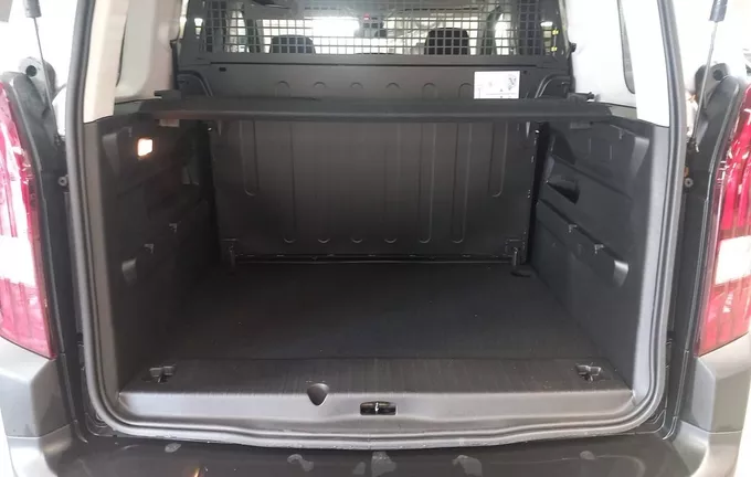 PEUGEOT RIFTER 130 HDI N1 BOITE AUTO ALLURE extérieur arrière 946733