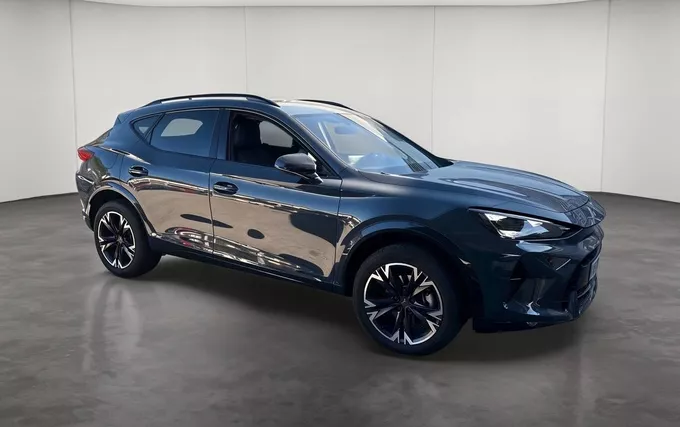 CUPRA FORMENTOR 1.5 eTSI Hybrid 150 ch DSG7 V extérieur trois quart avant droit 2131965