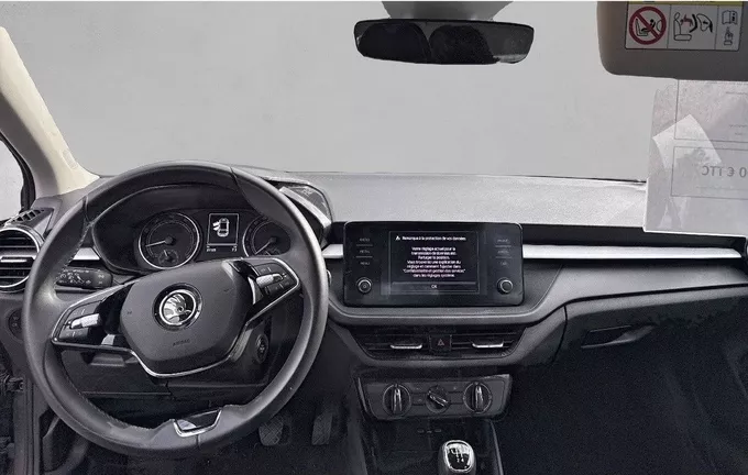 SKODA FABIA 1.0 MPI 80 ch BVM5 Ambition extérieur trois quart avant droit 2129011