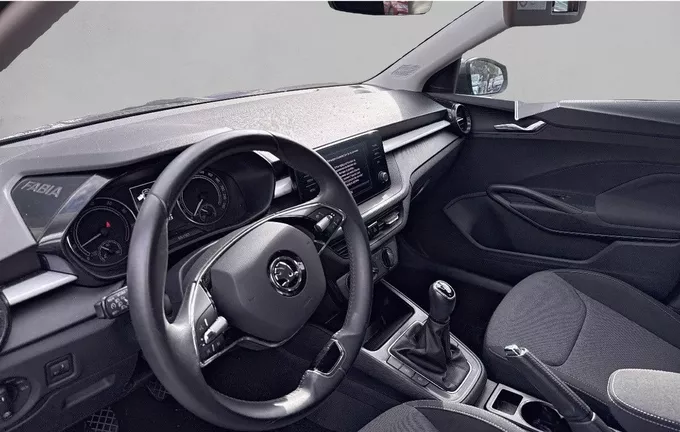 SKODA FABIA 1.0 MPI 80 ch BVM5 Ambition photo 13 2129011