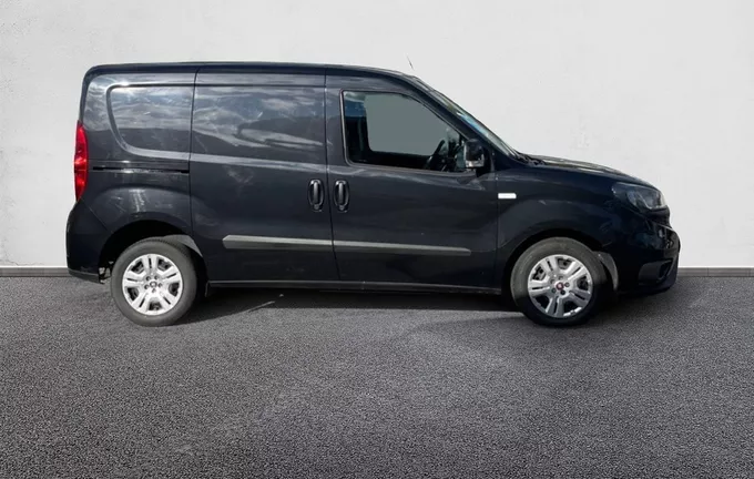 FIAT DOBLO CARGO FT 1.6 MULTIJET 105 PRO LOUNGE extérieur côté droit 106314