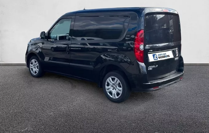FIAT DOBLO CARGO FT 1.6 MULTIJET 105 PRO LOUNGE extérieur trois quart arrière gauche 106314